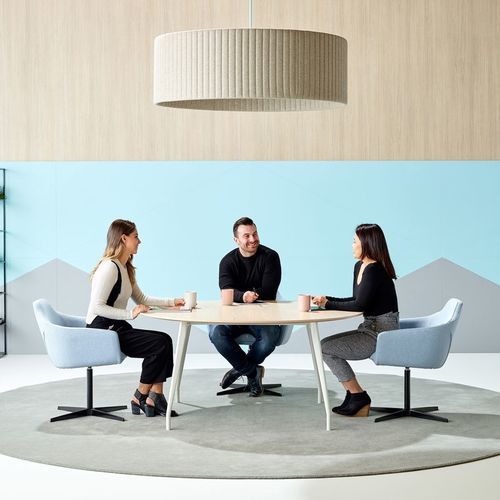 Table de réunion contemporaine - Aire  - schiavello - en chêne / en bois peint / en stratifié