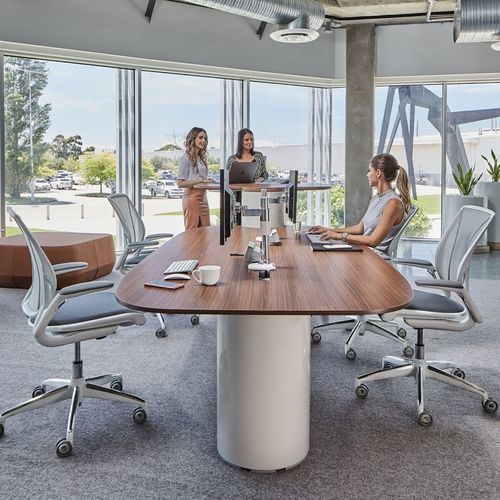 Table de travail contemporaine - Agile  - schiavello - en stratifié / en chêne / en bois peint
