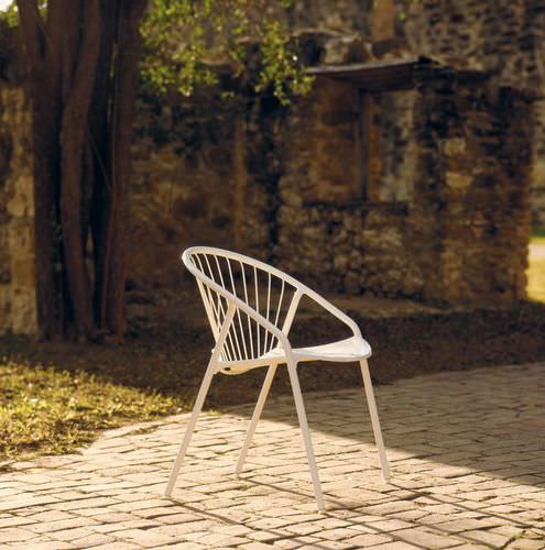 Chaise contemporaine - CATENA - landscapeforms - en aluminium / en acier inoxydable / empilable