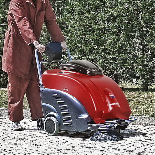 Balayeuse accompagnée - DUSTY 650 - BIEMMEDUE SpA - aspirante / d'extérieur / de déchets
