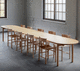 table contemporaine / en chêne / en frêne / avec piètement en chêne