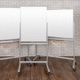 tableau magnétique / blanc / sur pied / en verre