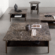 table basse contemporaine / en marbre / avec piètement en chêne / carrée