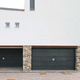 porte de garage basculante / en chêne / en mélèze / en okoumé