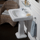 vasque sur pied / en porcelaine / avec mitigeur / 3 trous