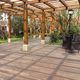 pergola autoportée / en bois de feuillus / à lames orientables / couverture en bois