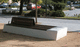 banc public contemporain / en béton / en bois / avec dossier