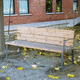 banc public contemporain / en métal / en pin / avec dossier