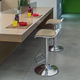 tabouret contemporain / en polypropylène / avec piètement en métal chromé / pivotant