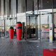 porte d'entrée / en inox / en verre / en verre trempé