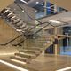escalier demi-tournant / droit / contemporain / structure en bois