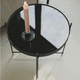 table d'appoint contemporaine / en verre / avec piètement en fer / ronde