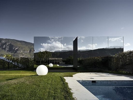 MAISONS DE MIROIR PAR ARCHITECTURE DE PETER PICHLER