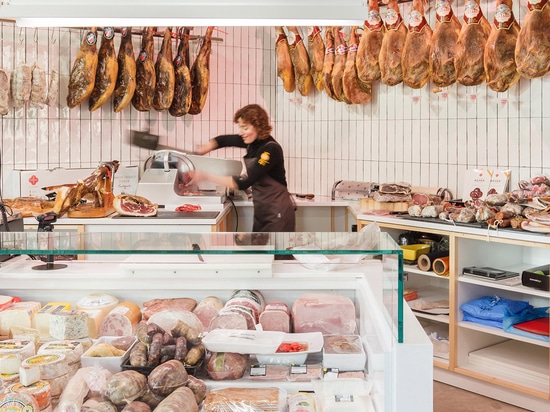 UNE BOUCHERIE PLUS UNIQUE D'ALLEMANDS PAR PAU SARQUELLA FÀBREGAS