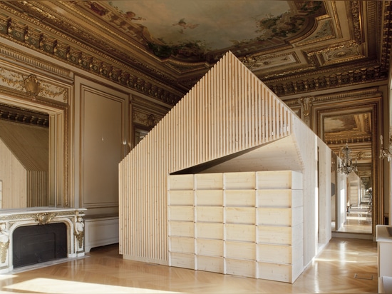 ESTELLE VINCENT MET À JOUR LE BUREAU DE HAUSSMANNIAN AVEC LES STRUCTURES MINIMALES