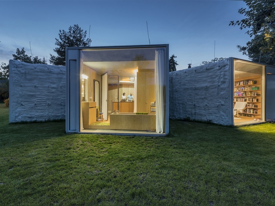 MAISON DE CAMÉLÉON PAR PETR HAJEK ARCHITEKTI