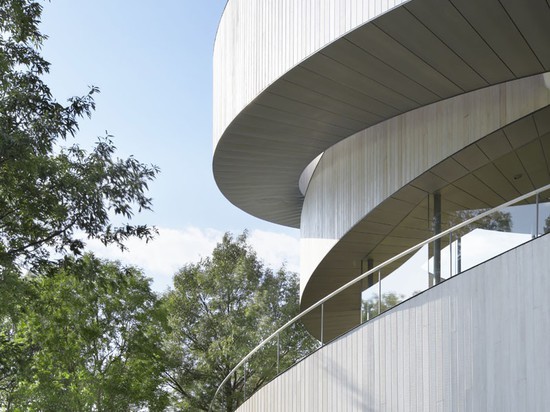 La chapelle de ruban par des architectes de NAP