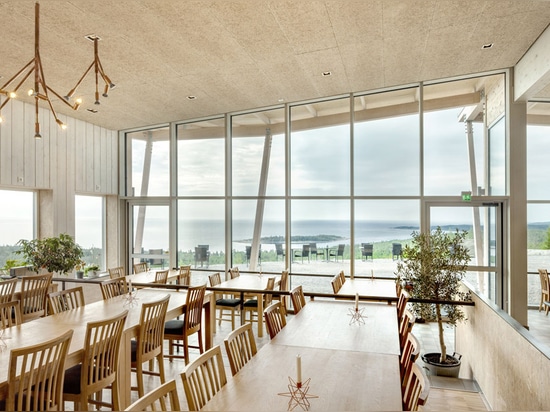 Les architectes de Sweco construit le restaurant timber-framed à la forteresse de Hemsö de la Suède