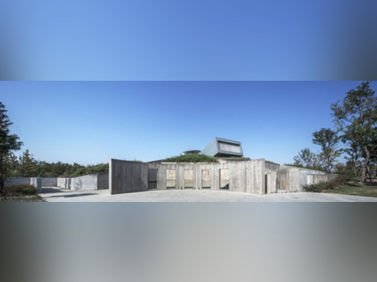 Le jardin de toit voûté couvre le restaurant de bord de mer par des architectes de Pro-forme