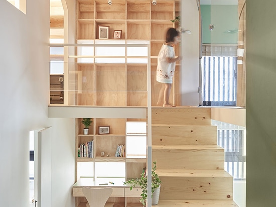 Appartement « de village de bloc » dans la ville de Kaohsiung, Taiwan par conception de HAO