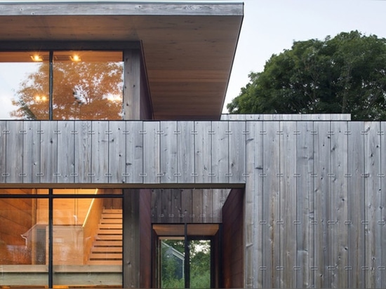 la maison Cèdre-plaquée d'Elizabeth II dans Amagansett abrite ses résidants du bruit extérieur