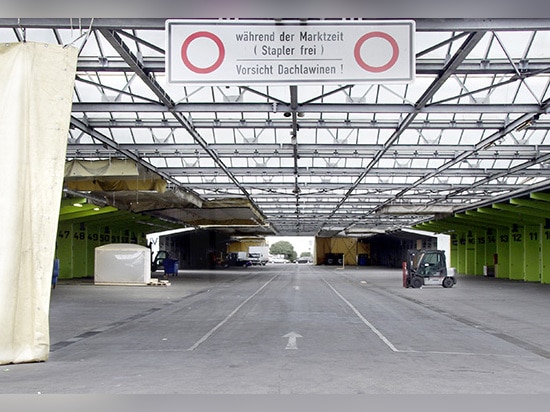 marché vide pendant le jour