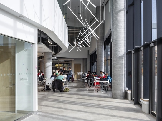 LE CENTRE DE BERGERON POUR L'EXCELLENCE DE TECHNOLOGIE