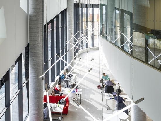 LE CENTRE DE BERGERON POUR L'EXCELLENCE DE TECHNOLOGIE