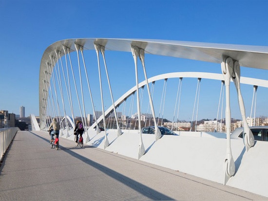 Pont de Schuman sur le Saône