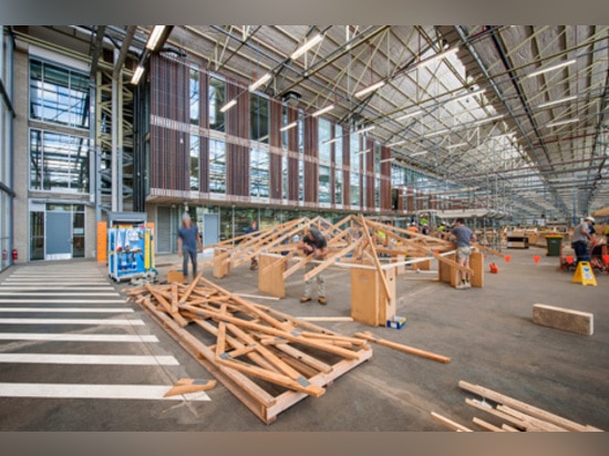 Les architectes de M/H transforme l'ancienne usine « magnifique » de voiture en centre d'éducation