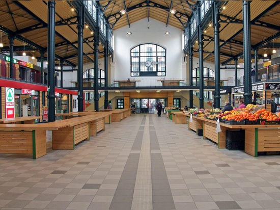 Marché Budapest, Hongrie de Klauzal de kft de Zoltàn Kun Kunyho Epitèsziroda