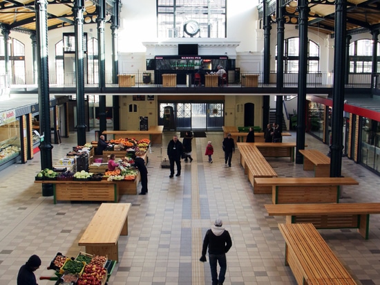 Marché Budapest, Hongrie de Klauzal de kft de Zoltàn Kun Kunyho Epitèsziroda