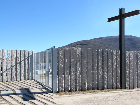 MUKA Arquitectura, élargissement municipal de cimetière, del Valle, 2016 de Lozoya