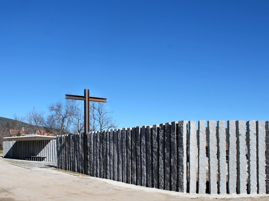 MUKA Arquitectura, élargissement municipal de cimetière, del Valle, 2016 de Lozoya