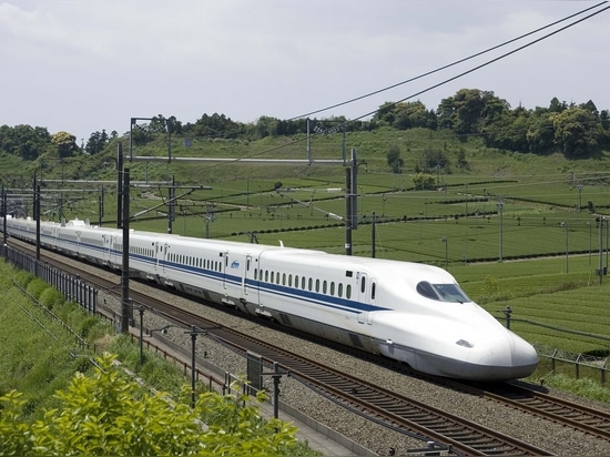 train de balle de style japonais dans le Texas sur la voie pour tard 2017 d'inauguration