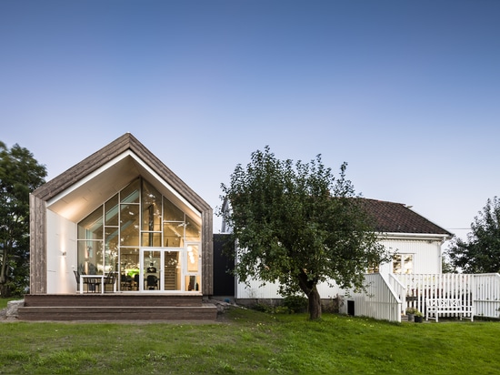 Extension de ferme par LIEN Arkitektur