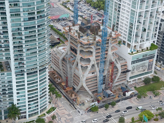 mille musées par des architectes de hadid de zaha se dessinent à Miami