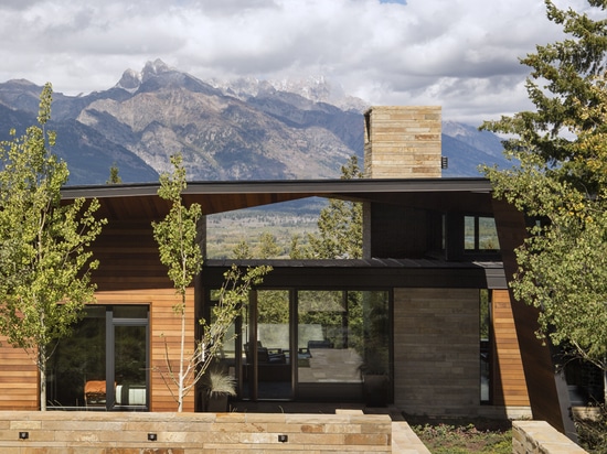 Vue d'entrée avec la chaîne de montagne de Teton là-bas (© de photo : Paul Warchol)