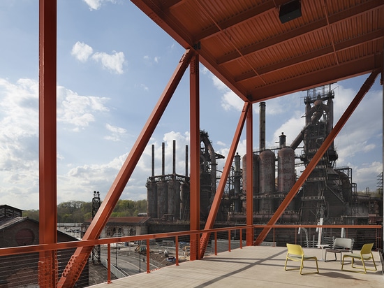 Vue de troisième terrasse de plancher (© de photo : Paul Warchol)