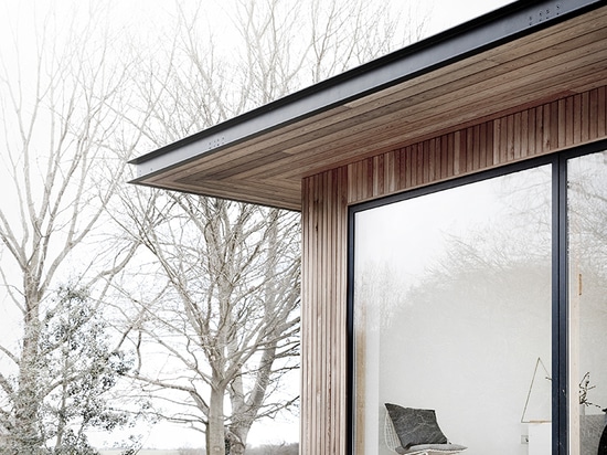 les architectes de norme conçoit la maison de ferme de verger de reydon comme pavillon couvert plat