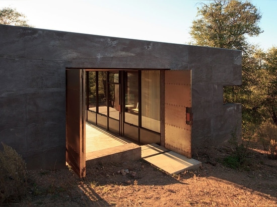 -grille en Arizona : Caldeira de maison par des architectes de la POUSSIÈRE