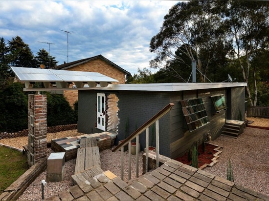 La Chambre étonnante d'Upcycle de l'Australie est faite à partir des ruines d'une vieille maison