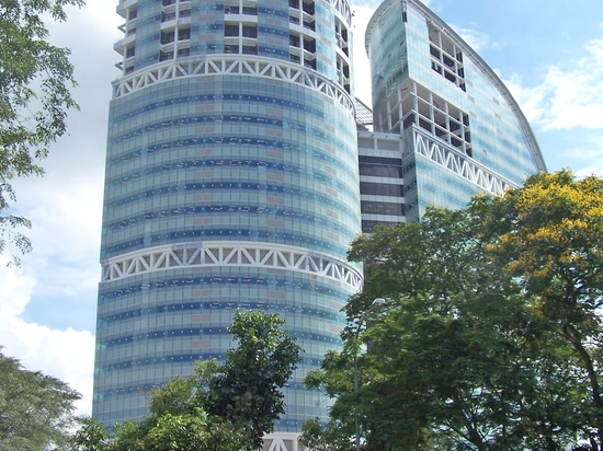 Les trois tours de Fusionopolis sont reliées par des skybridges.