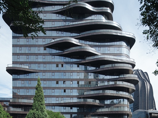 La plaza de parc de Chaoyang des architectes FOUS est en voie d'achèvement à Pékin