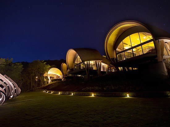 Un cocon a inspiré l'hôtel en le Costa Rica par Zürcher Architects