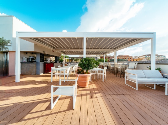 KE couvre la terrasse bar de l’Hôtel Mercure Rome Centre Colisée