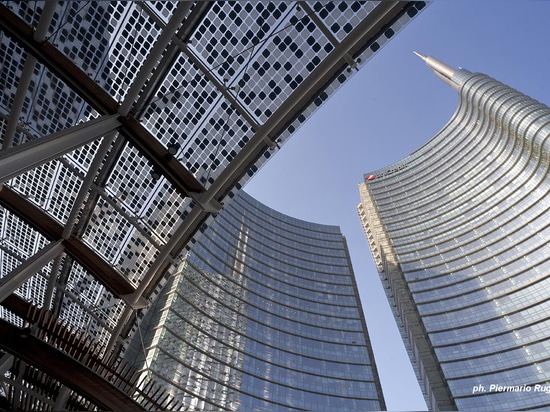 TOUR A - MILAN ITALIE DE TORRE UNICREDIT