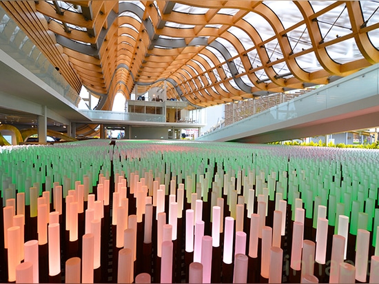 Le pavillon d'expo du monde de la Chine démontre comment les villes et la nature peuvent exister en harmonie