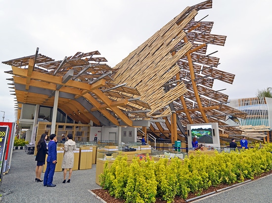 Le pavillon d'expo du monde de la Chine démontre comment les villes et la nature peuvent exister en harmonie