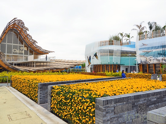 Le pavillon d'expo du monde de la Chine démontre comment les villes et la nature peuvent exister en harmonie